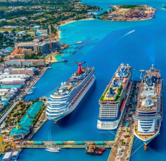 cropped-Cruise-Ships-at-the-Bahamas-1.jpeg